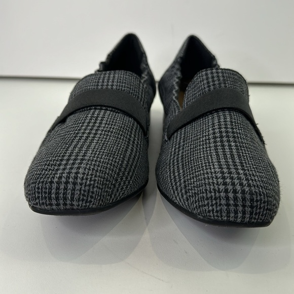 Clarks Grey Houndstooth Slip on Loafer Shoes size 9 - Picture 2 of 11